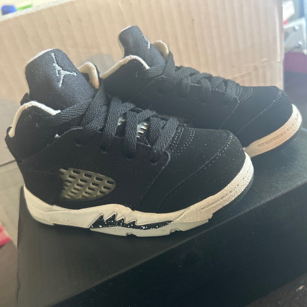 Toddler 6c Jordan 5 retro 2021 “Oreo”